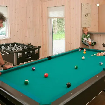 Holiday home Nine-bedroom Holiday In 2 Blavand