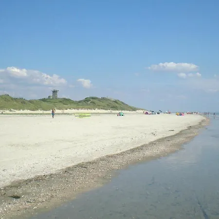 Nine-bedroom Holiday In 2 * Blavand