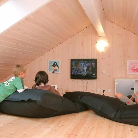 Nine-bedroom Holiday In 2 Holiday home