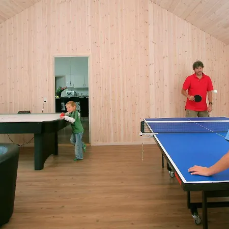 Holiday home Nine-bedroom Holiday In 2 *