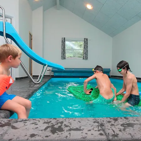 Nine-bedroom Holiday In 2 * Blavand